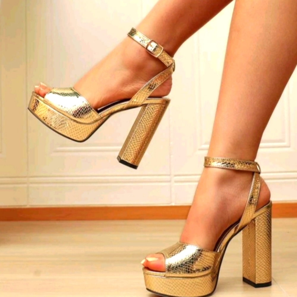 Gold platforms - Picture 3 of 3